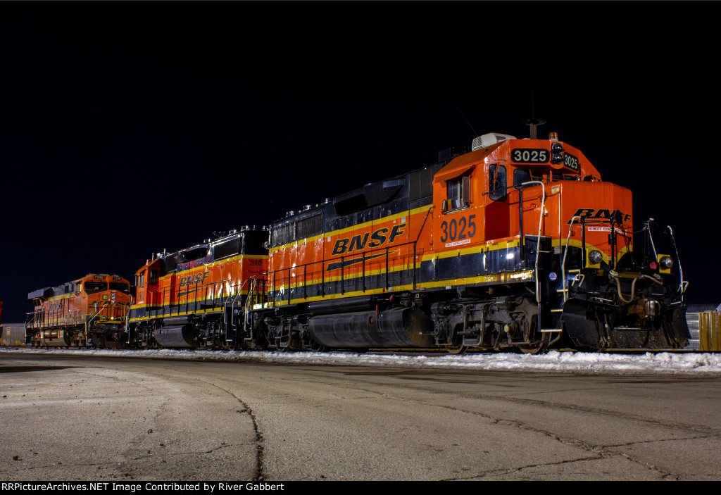 BNSF Locomotives Idling at BNSF Murray Yard